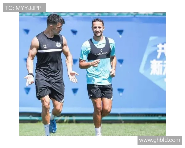 奥尔莫西班牙技术流代表的战术解析与球队发展探讨